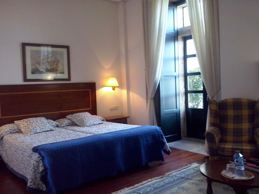 Pazo De Mendoza Hotel Baiona Quarto foto